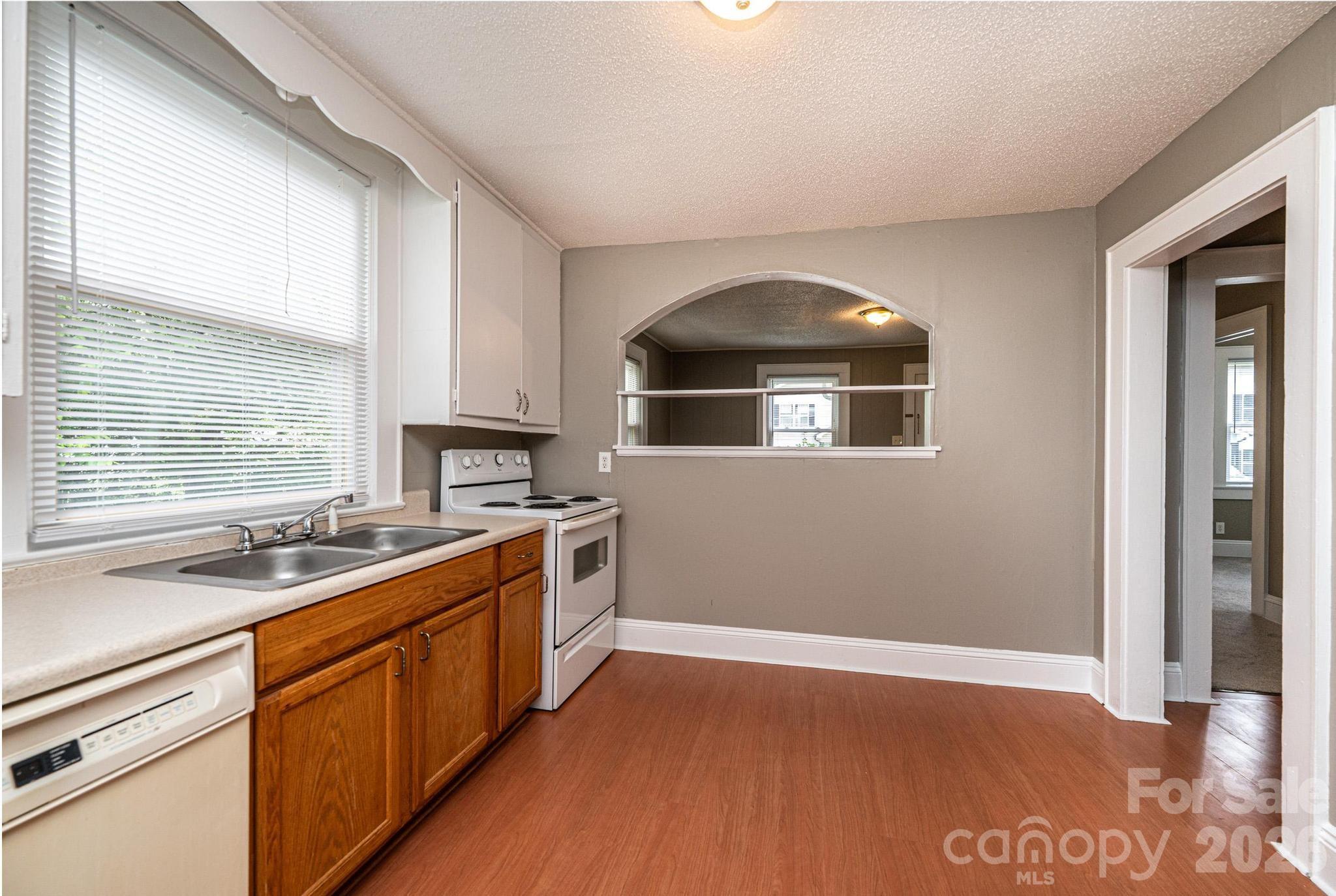 1725 8th Avenue Property Photo 12