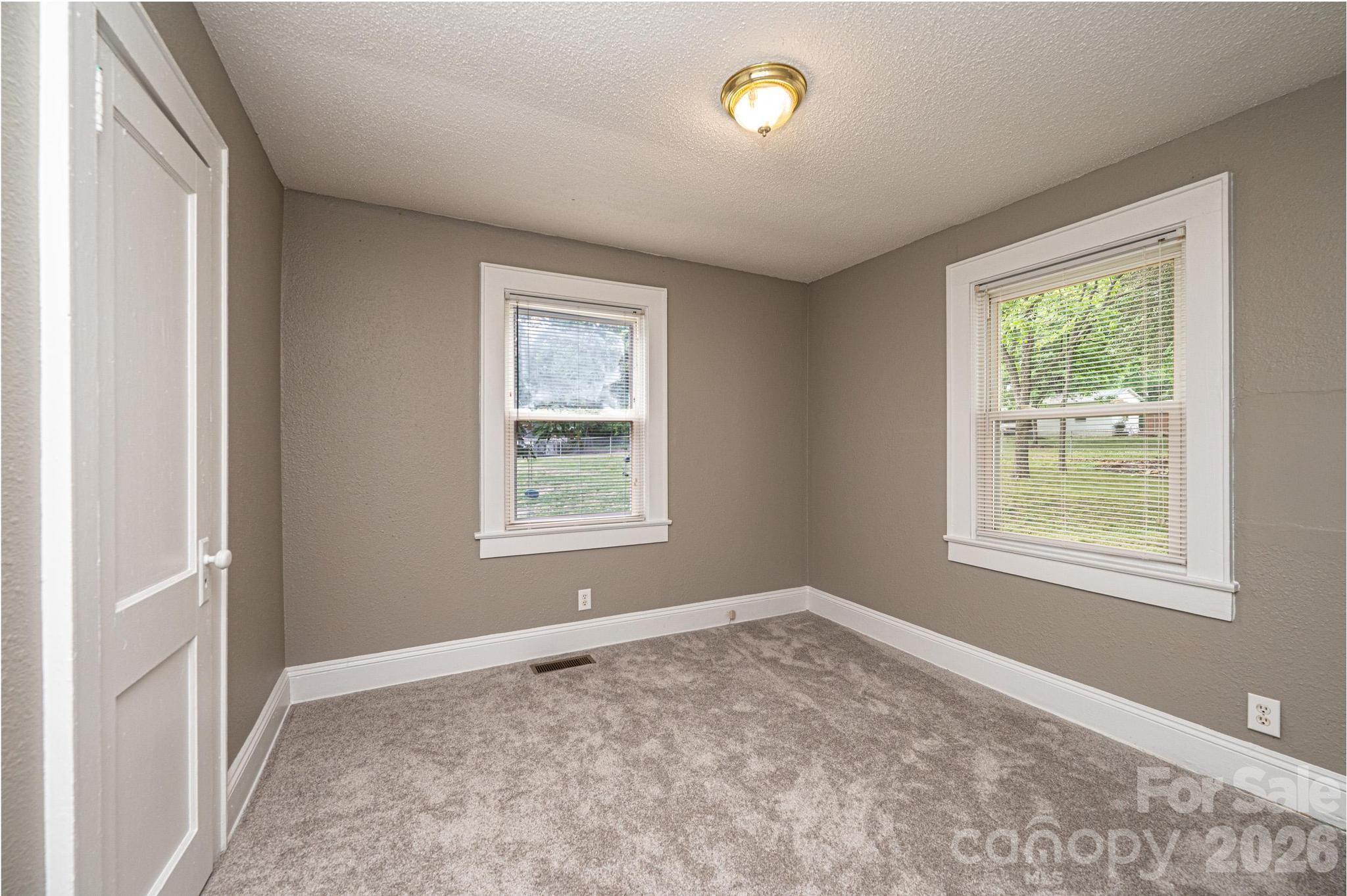 1725 8th Avenue Property Photo 20