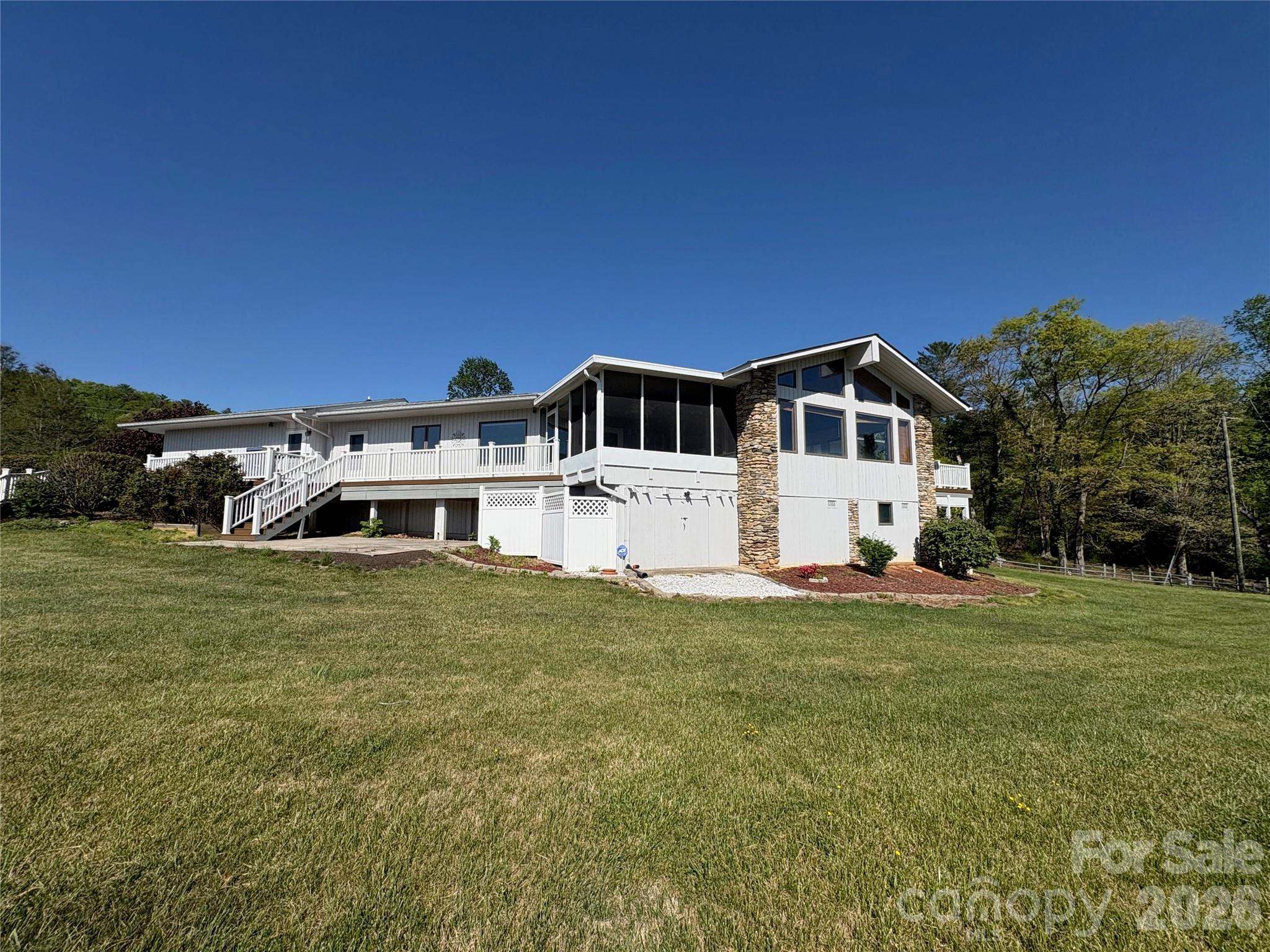 377 Upper Grassy Branch Road Property Photo 3