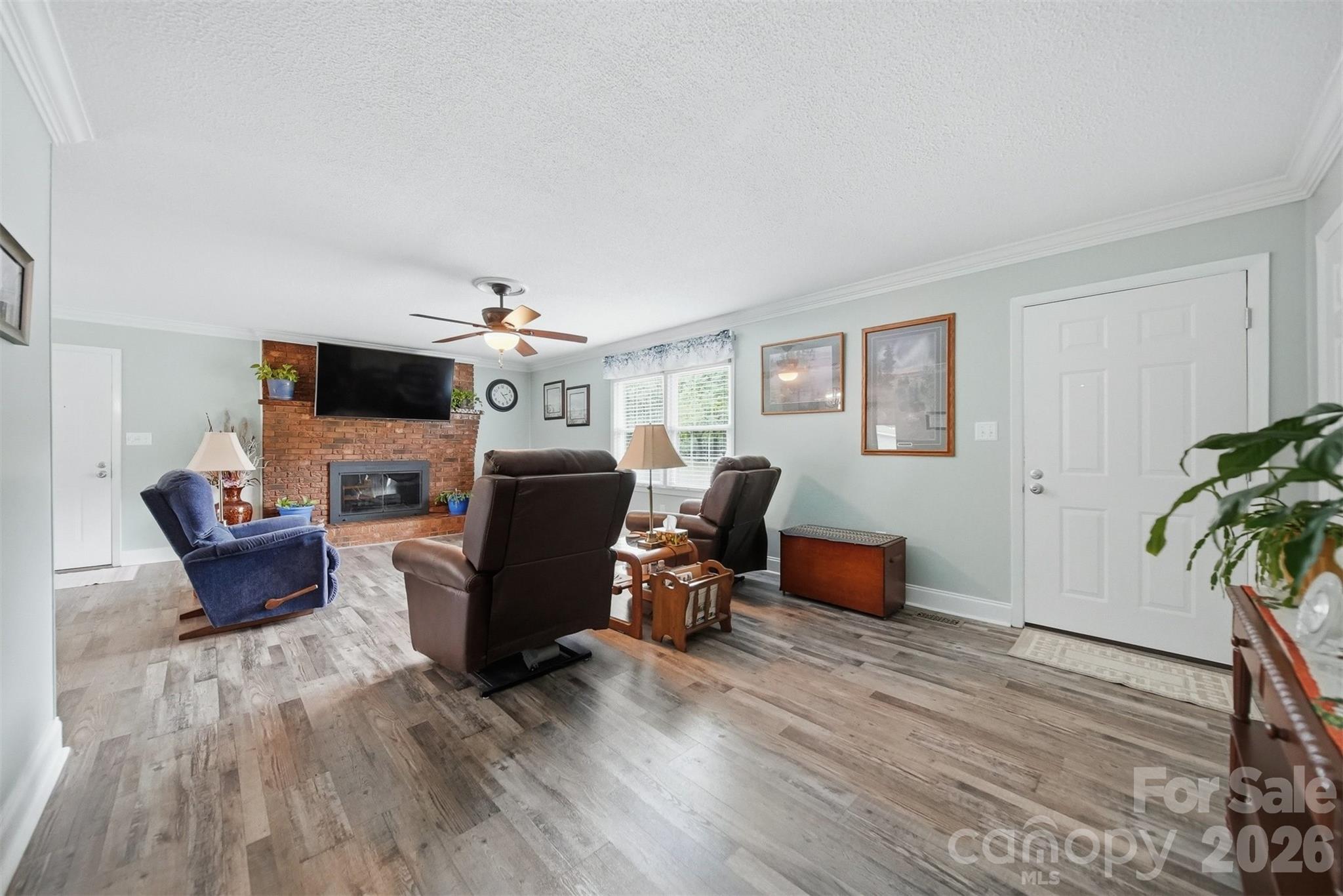 190 Dixie Trail Drive Property Photo 6