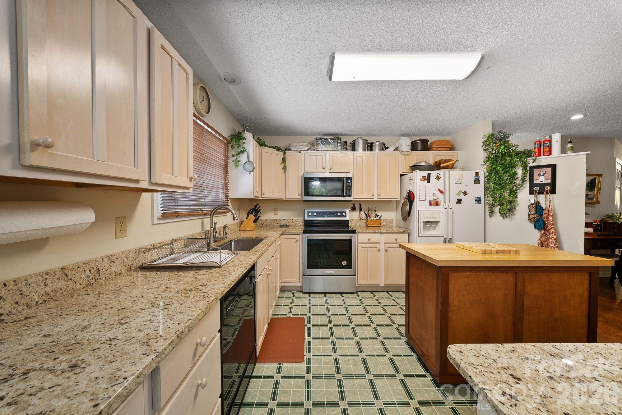 16 Zachary Ridge Road Property Photo 10