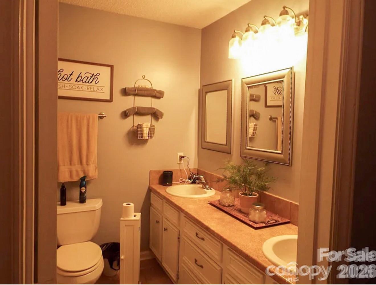 3120 Basilwood Circle Property Photo 14