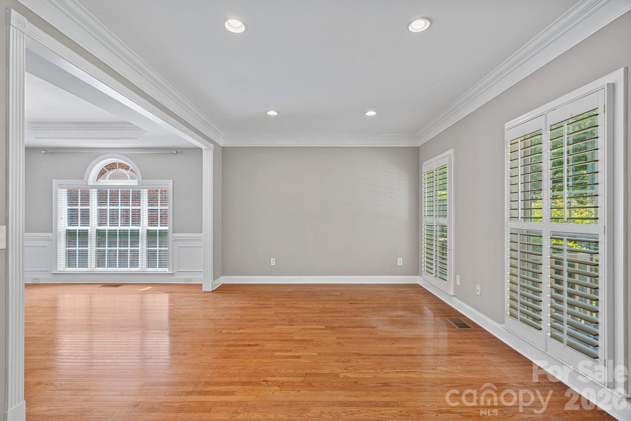 11215 Warfield Avenue Property Photo 12