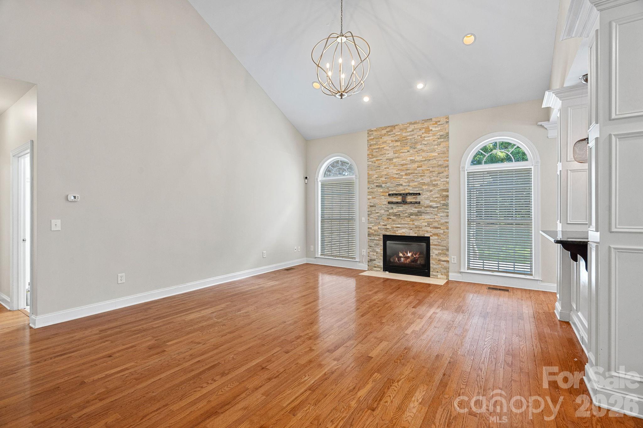 11215 Warfield Avenue Property Photo 16