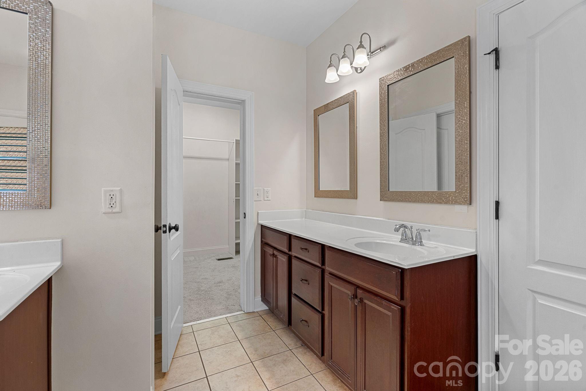 11215 Warfield Avenue Property Photo 27