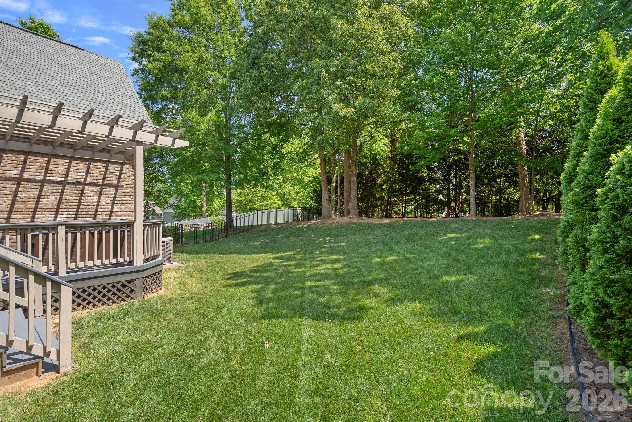 11215 Warfield Avenue Property Photo 39