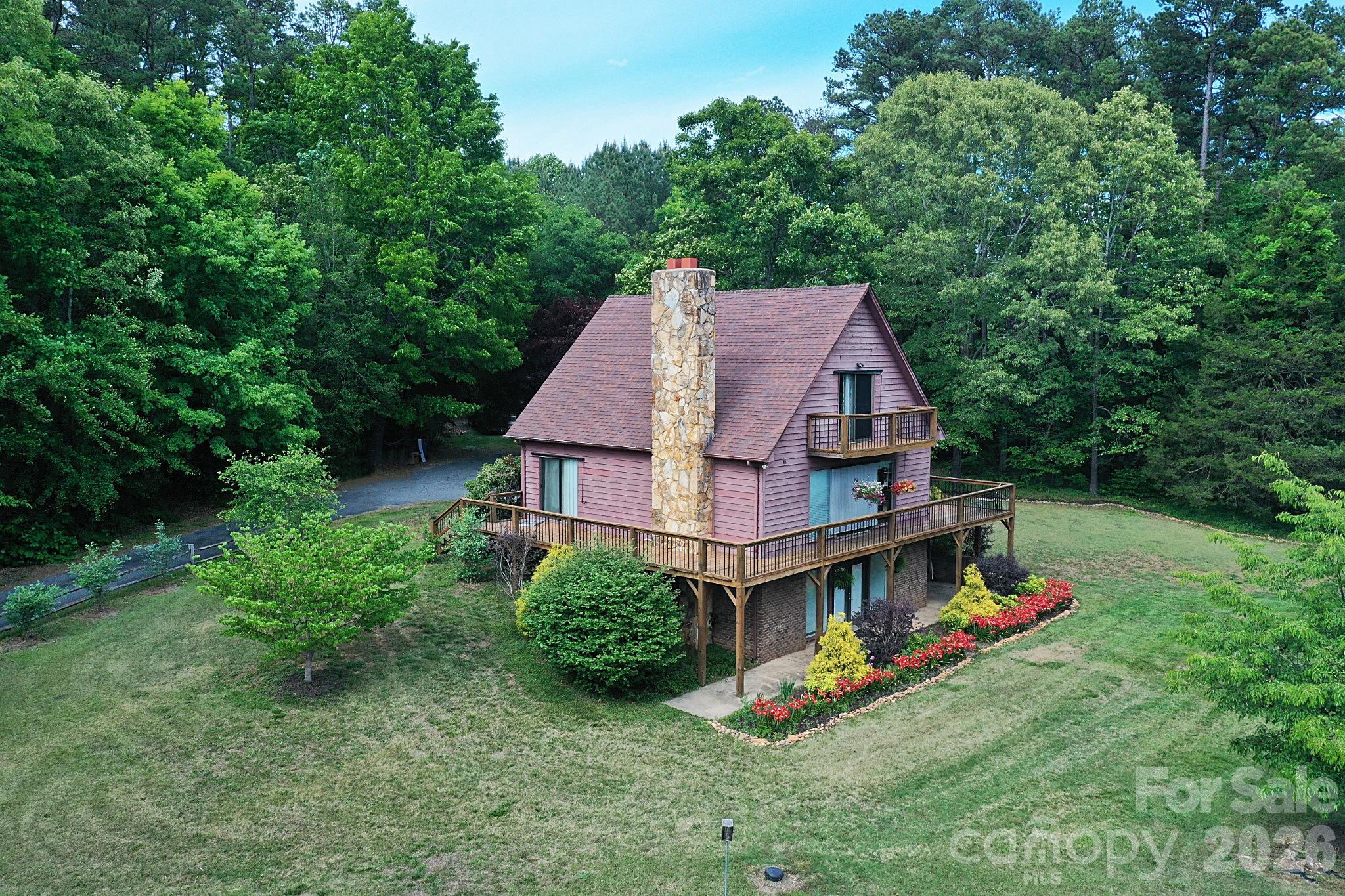 86 King Arthurs Court Property Photo 1