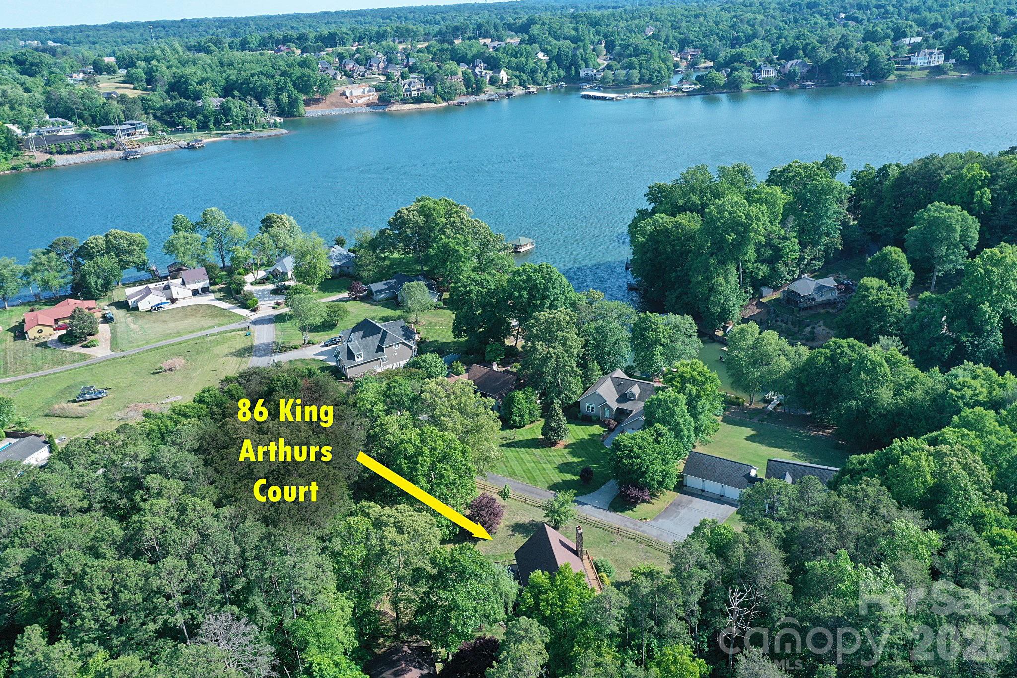 86 King Arthurs Court Property Photo 2