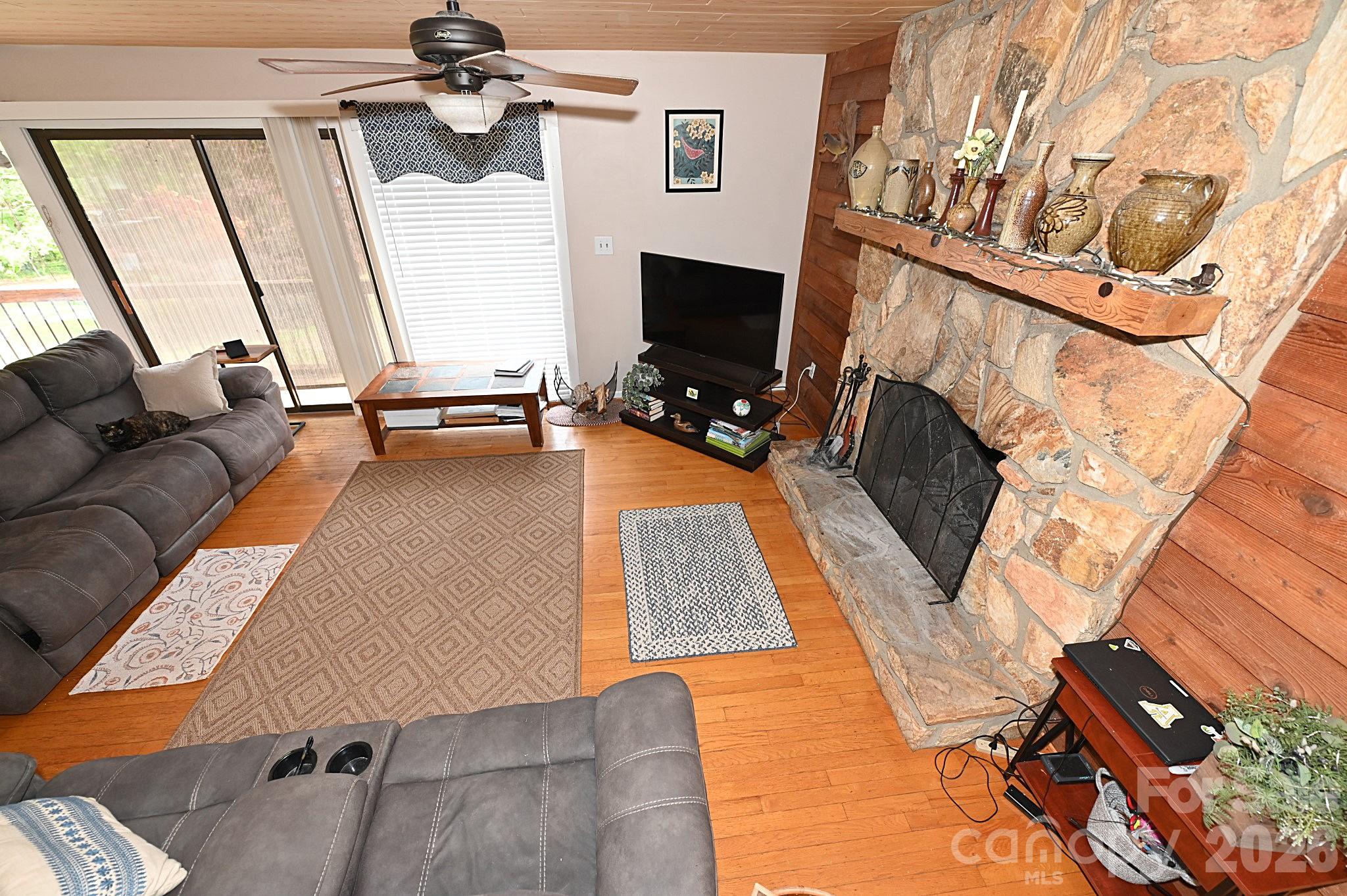 86 King Arthurs Court Property Photo 10