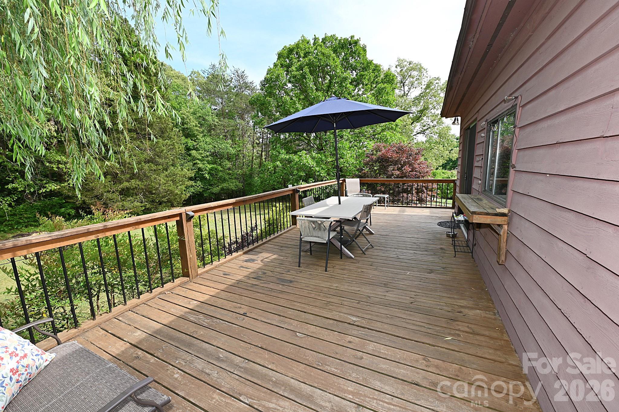 86 King Arthurs Court Property Photo 17