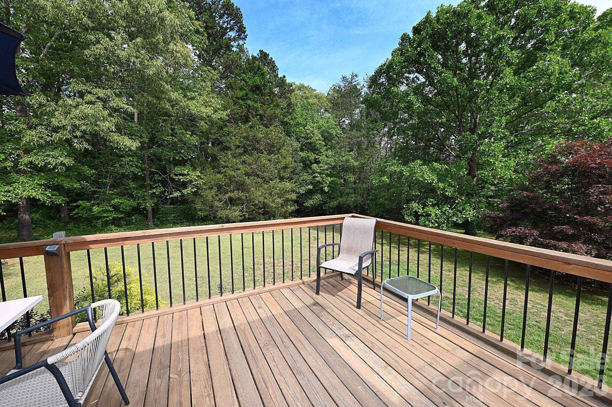 86 King Arthurs Court Property Photo 19