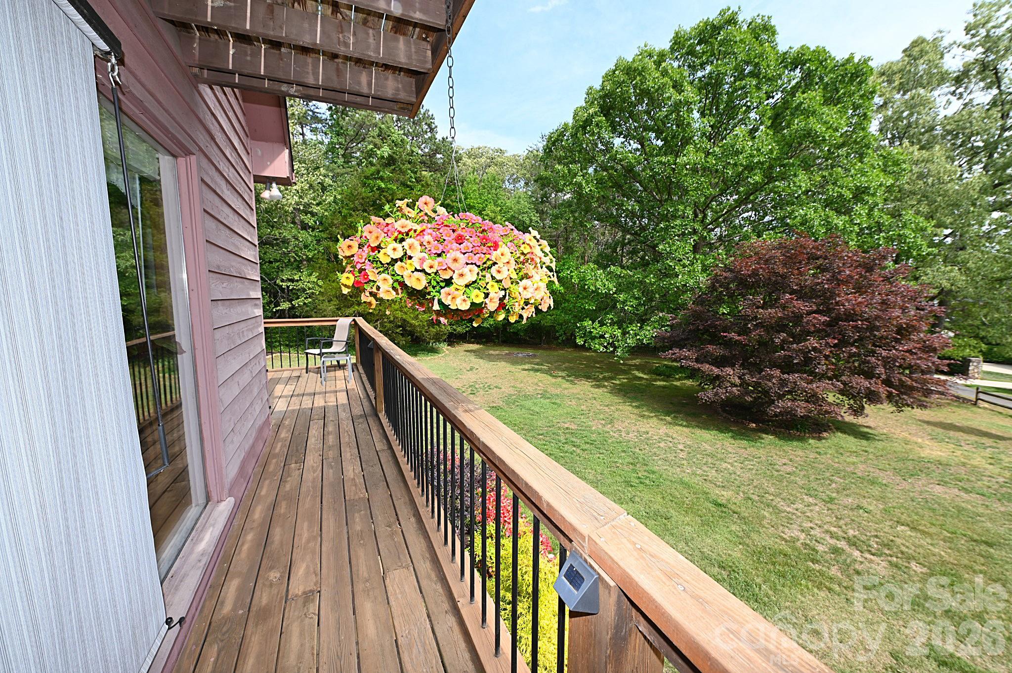 86 King Arthurs Court Property Photo 20