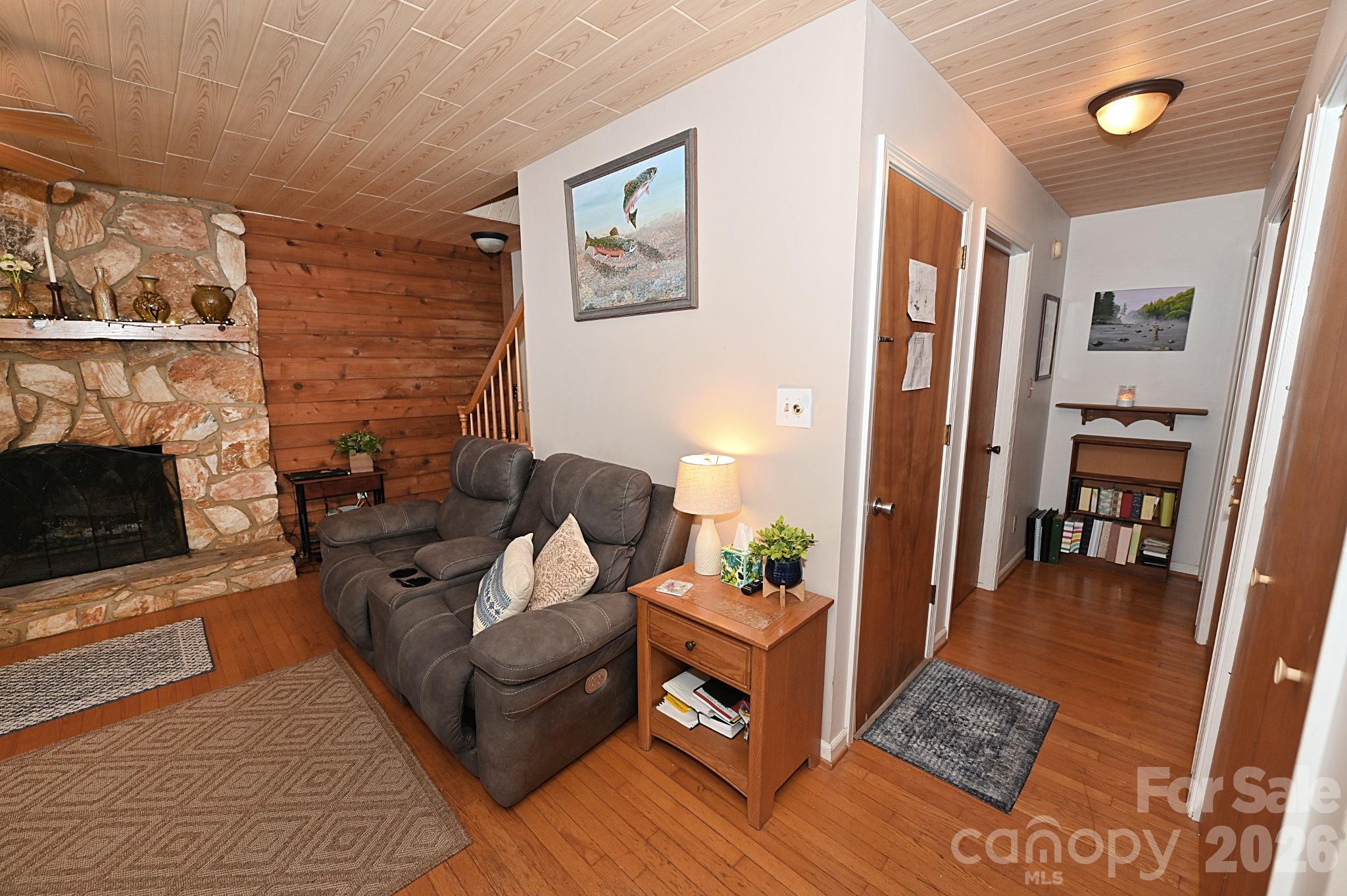 86 King Arthurs Court Property Photo 21
