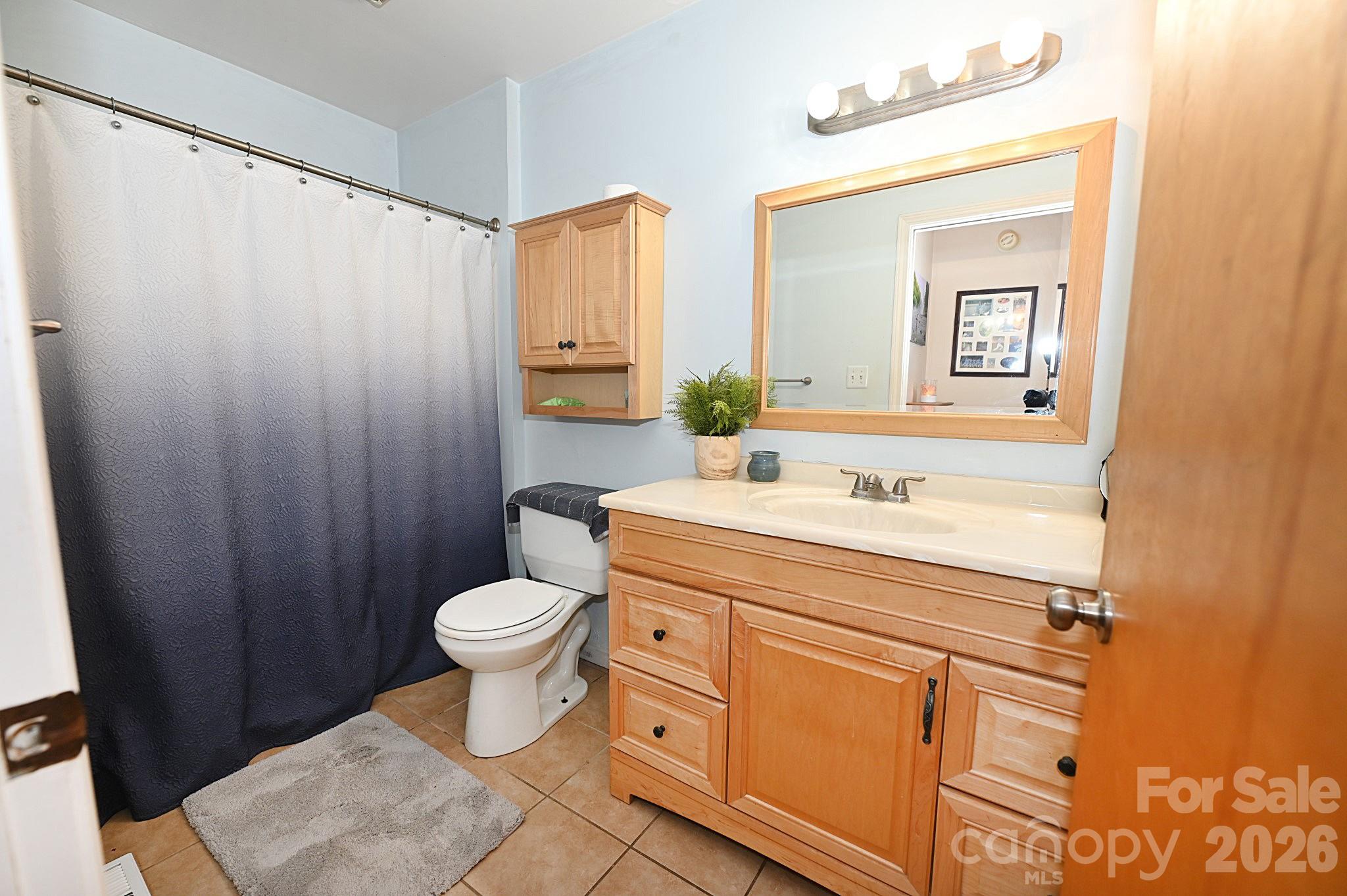 86 King Arthurs Court Property Photo 23