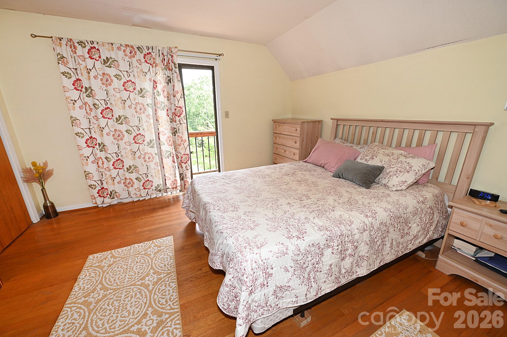 86 King Arthurs Court Property Photo 26