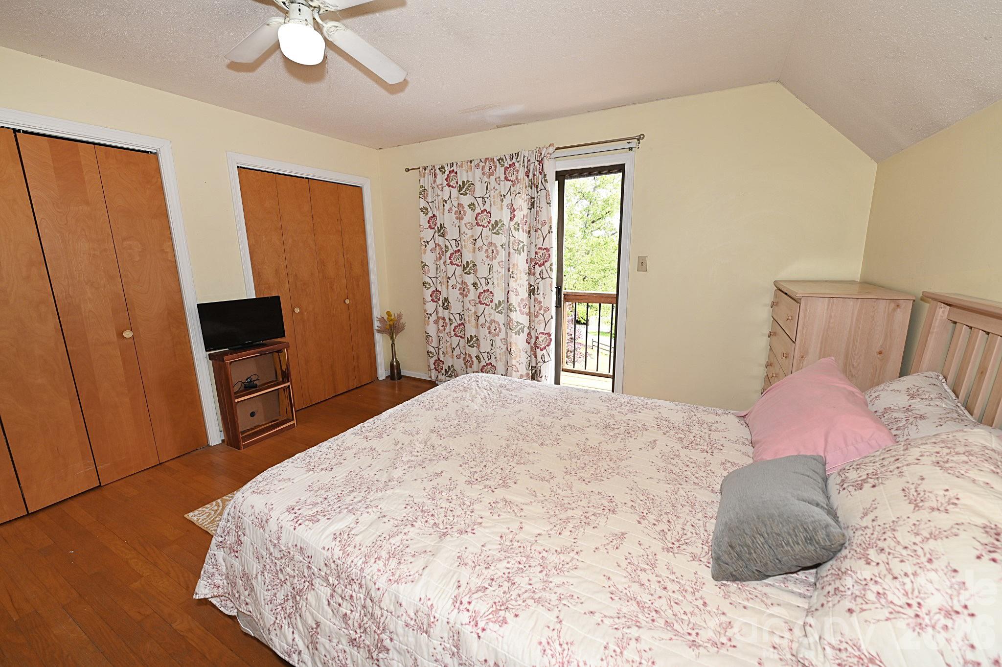 86 King Arthurs Court Property Photo 27