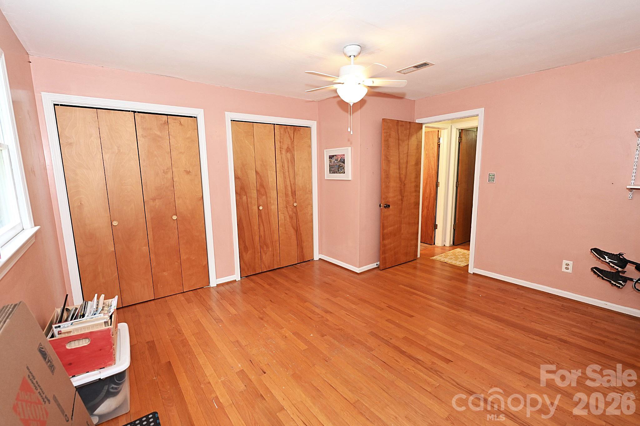 86 King Arthurs Court Property Photo 29