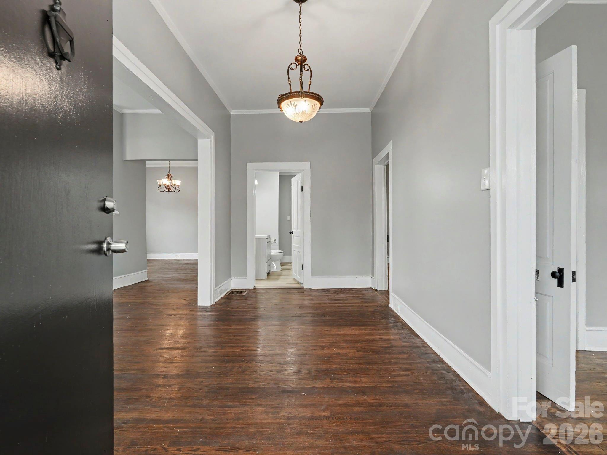 305 N White Street Property Photo 6
