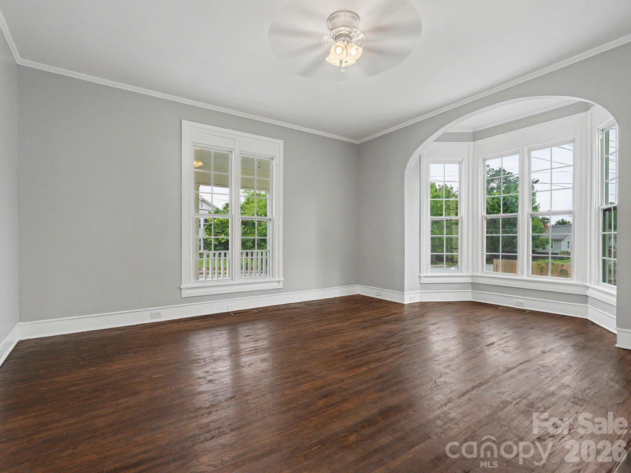 305 N White Street Property Photo 14
