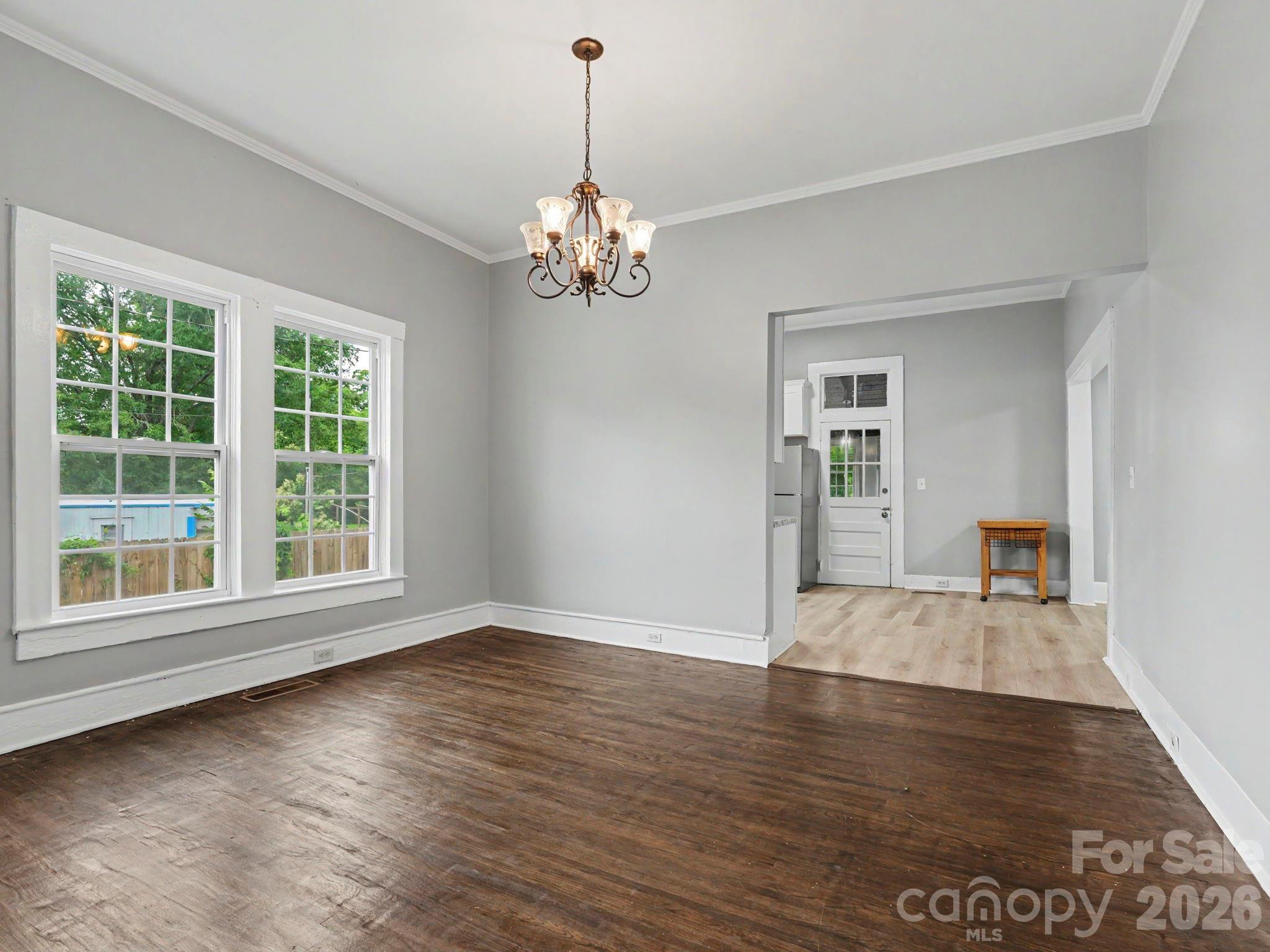 305 N White Street Property Photo 17