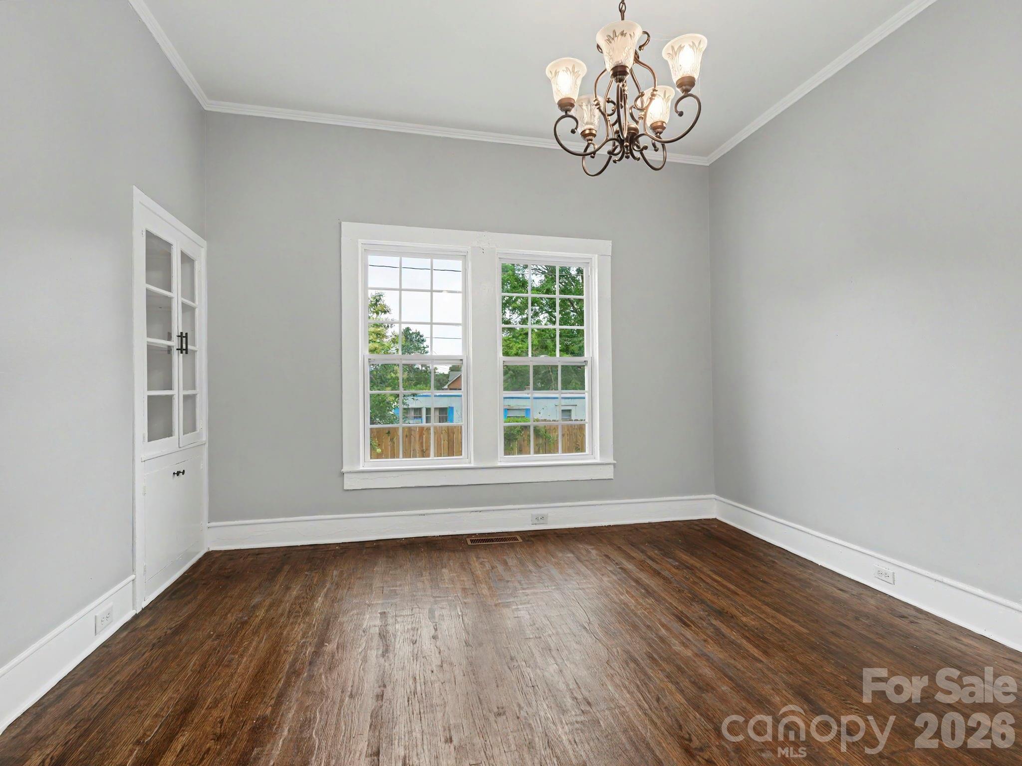 305 N White Street Property Photo 18