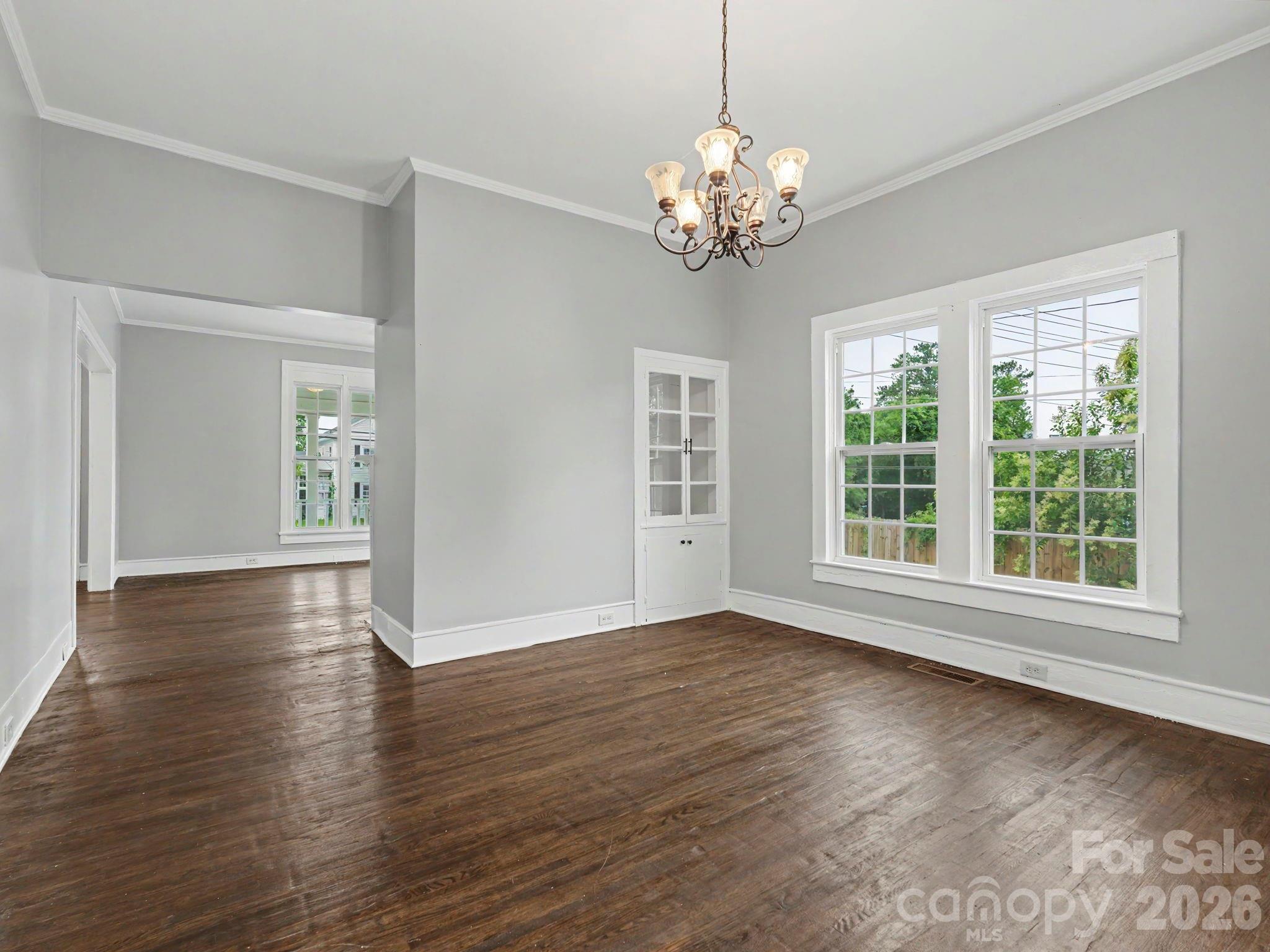 305 N White Street Property Photo 19