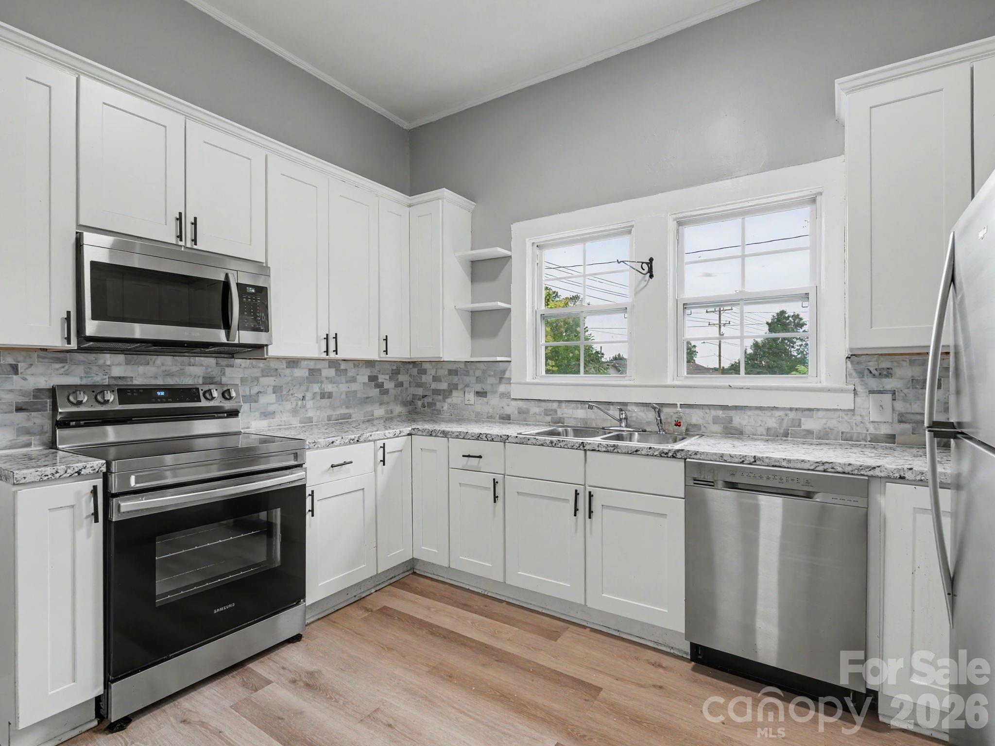 305 N White Street Property Photo 22