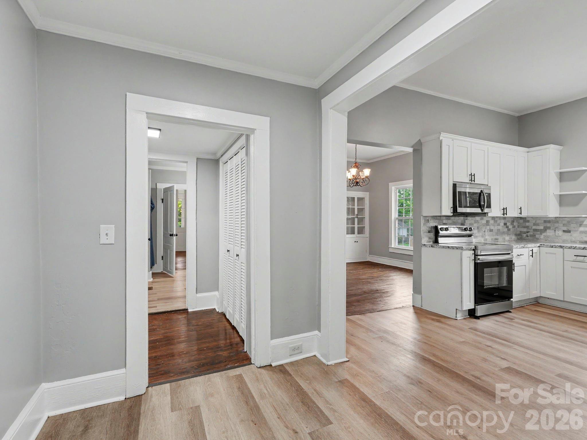 305 N White Street Property Photo 26