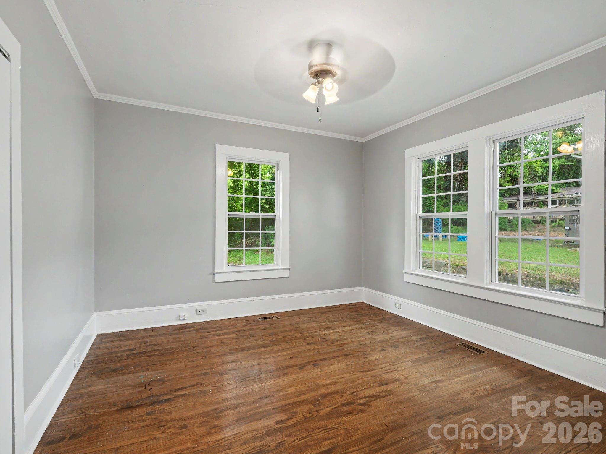 305 N White Street Property Photo 30