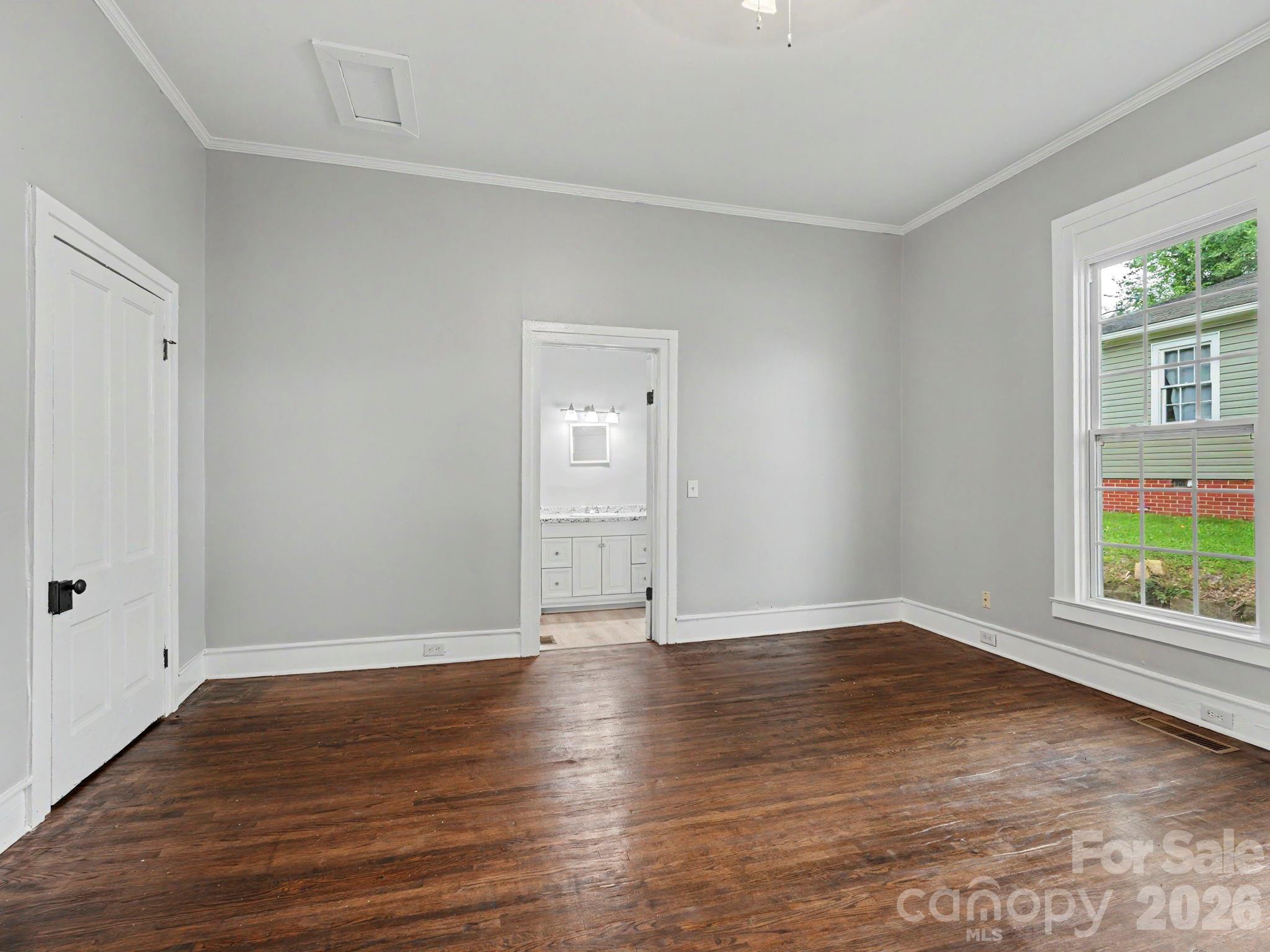 305 N White Street Property Photo 37