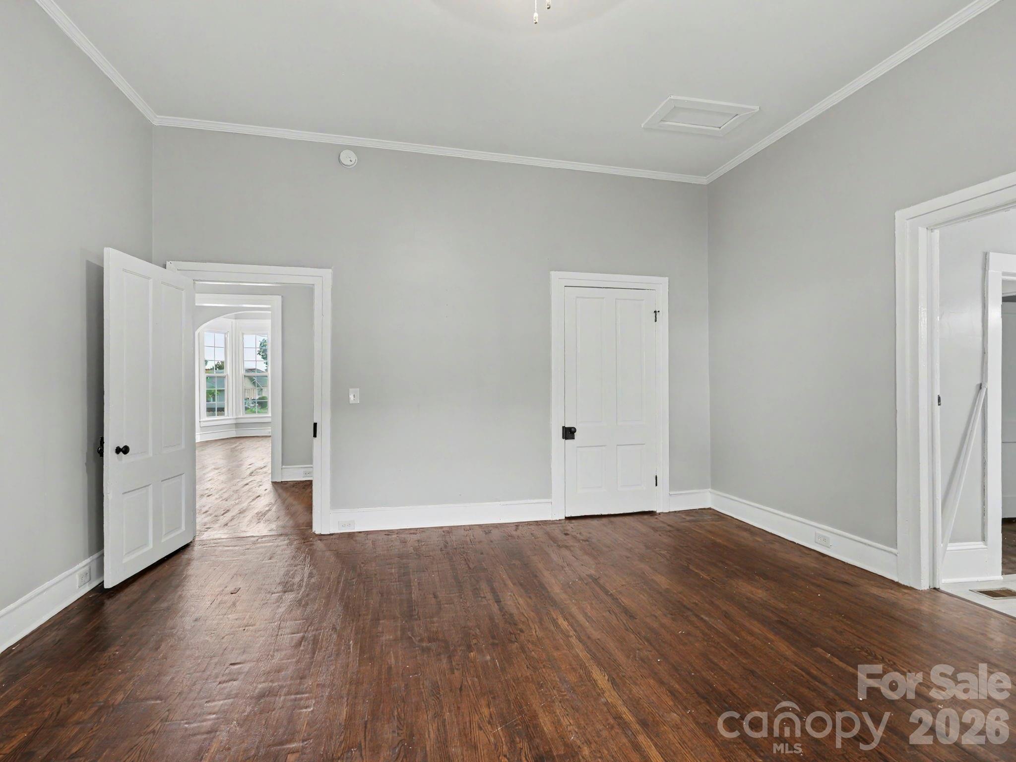 305 N White Street Property Photo 38