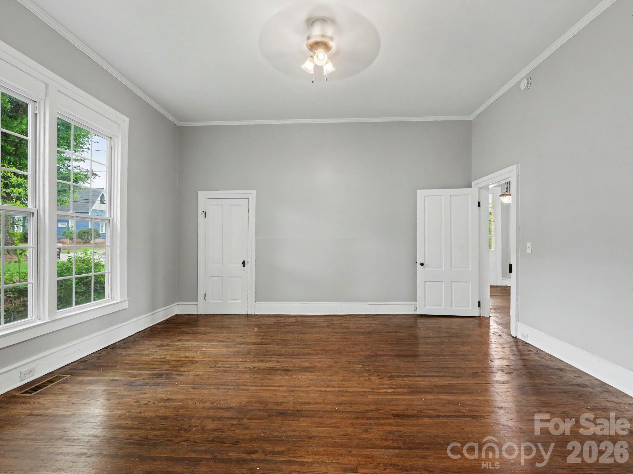 305 N White Street Property Photo 39