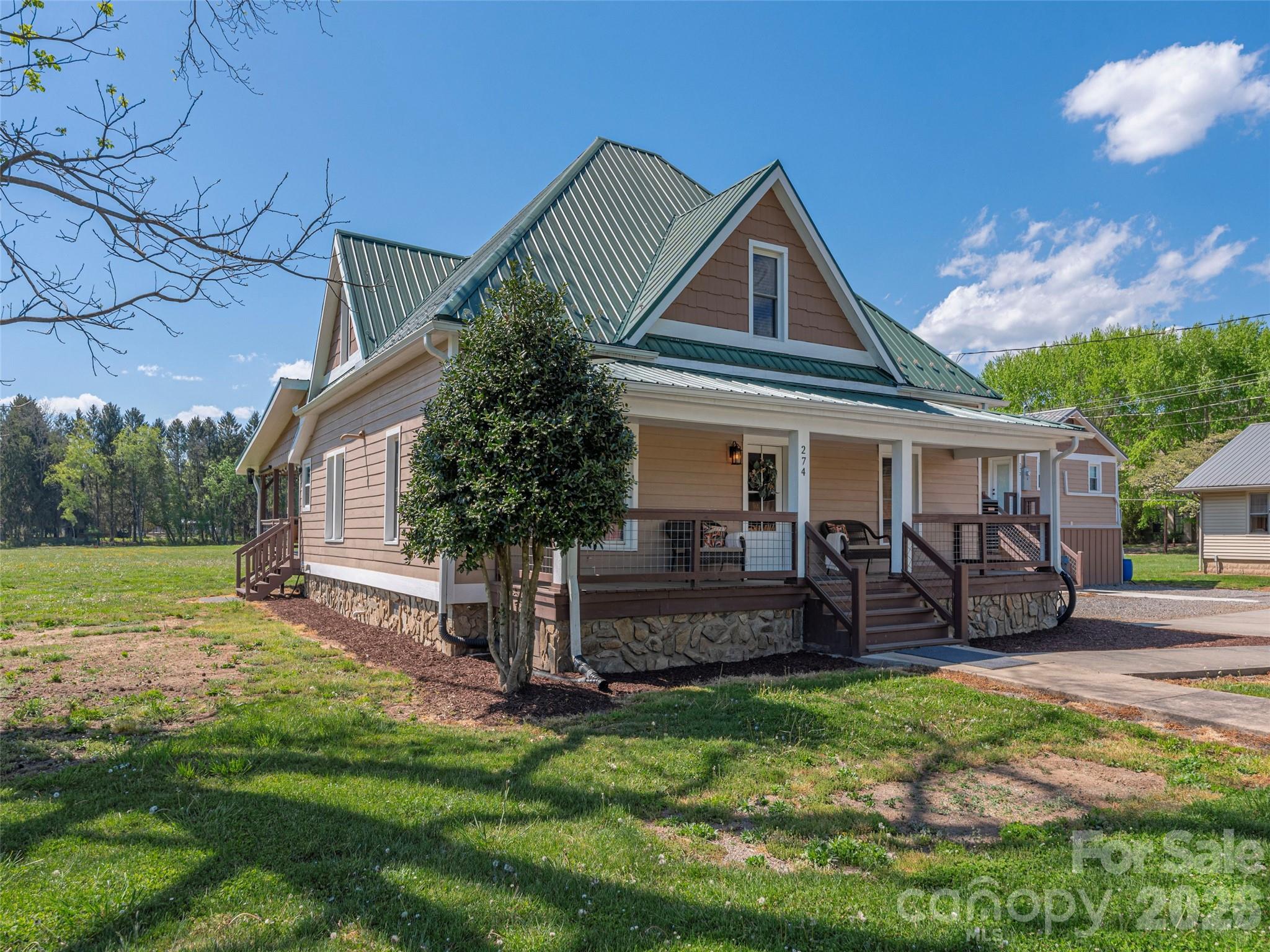 274 Charles Street Property Photo 1