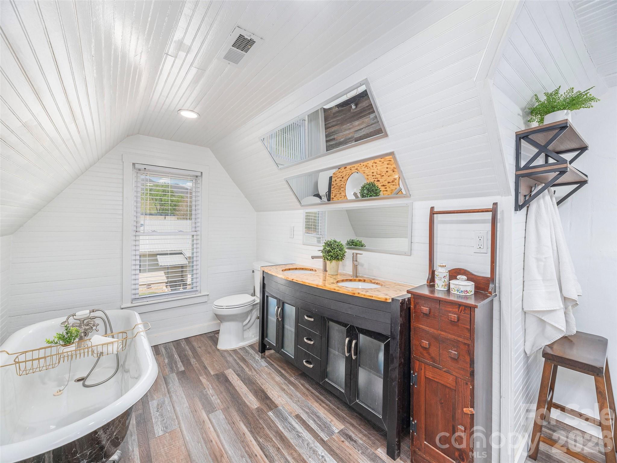 274 Charles Street Property Photo 22