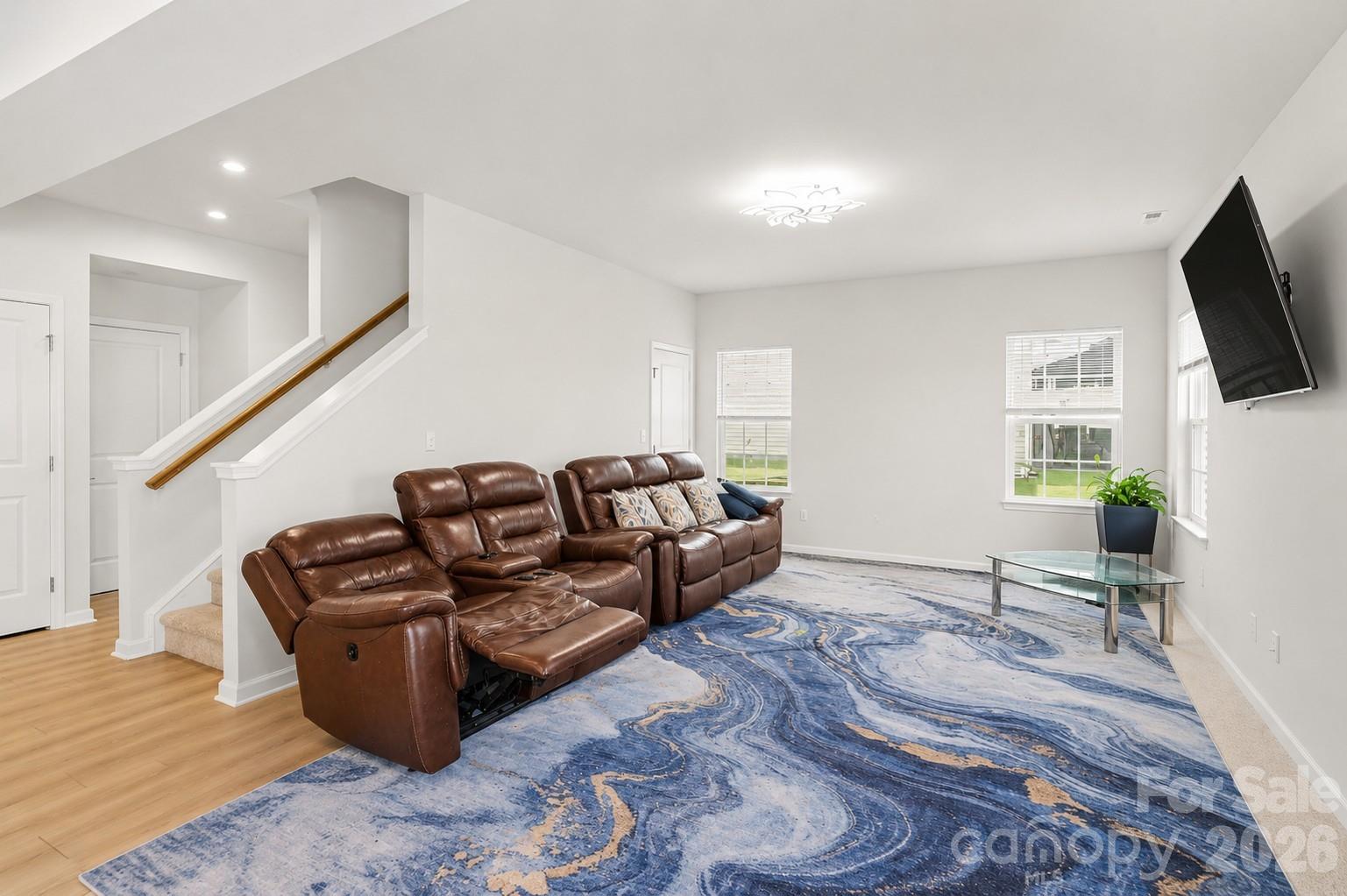3243 Streamside Drive Property Photo 10