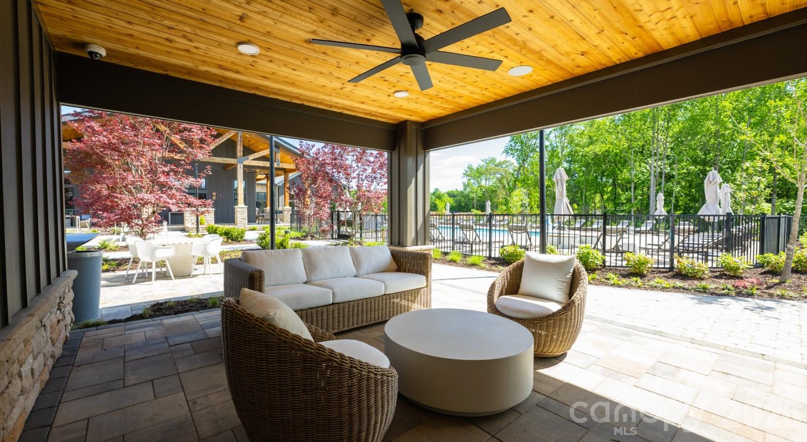 15120 Village Xing Road B1 Property Photo 13