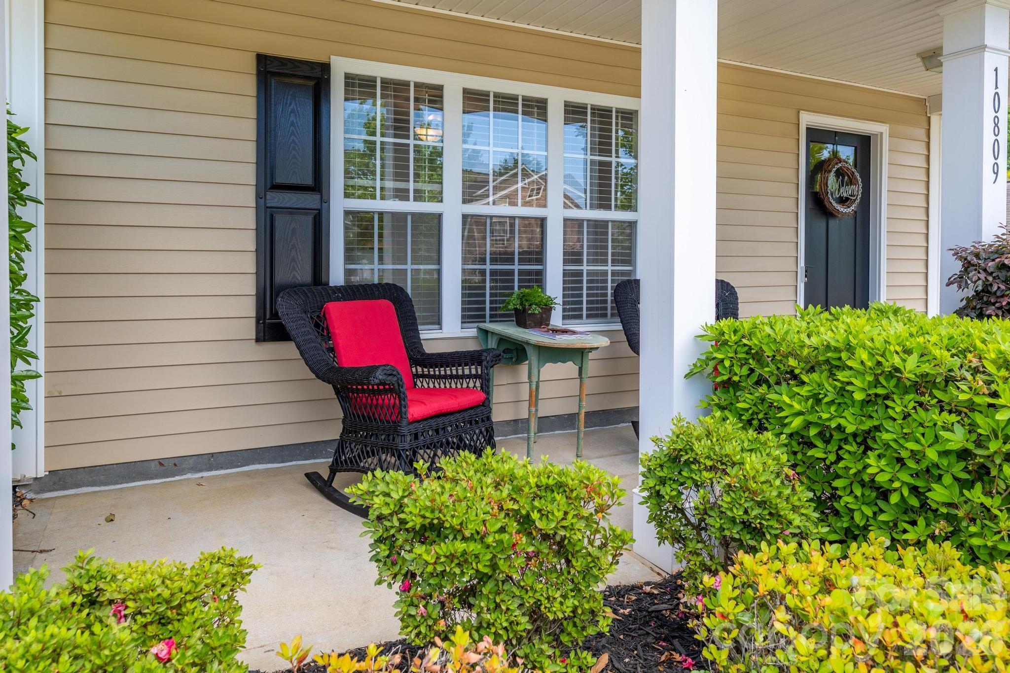 10809 Traders Court Property Photo 2