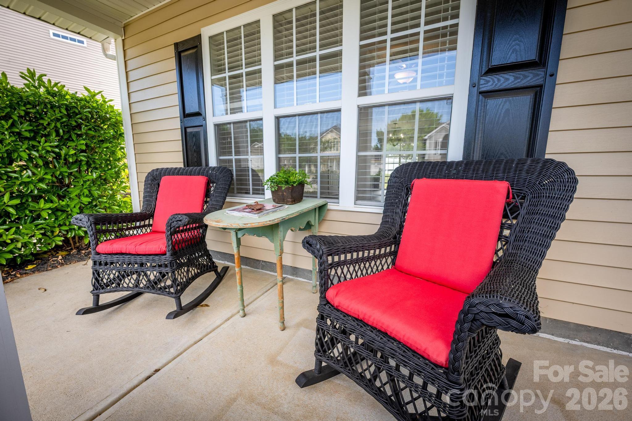 10809 Traders Court Property Photo 3