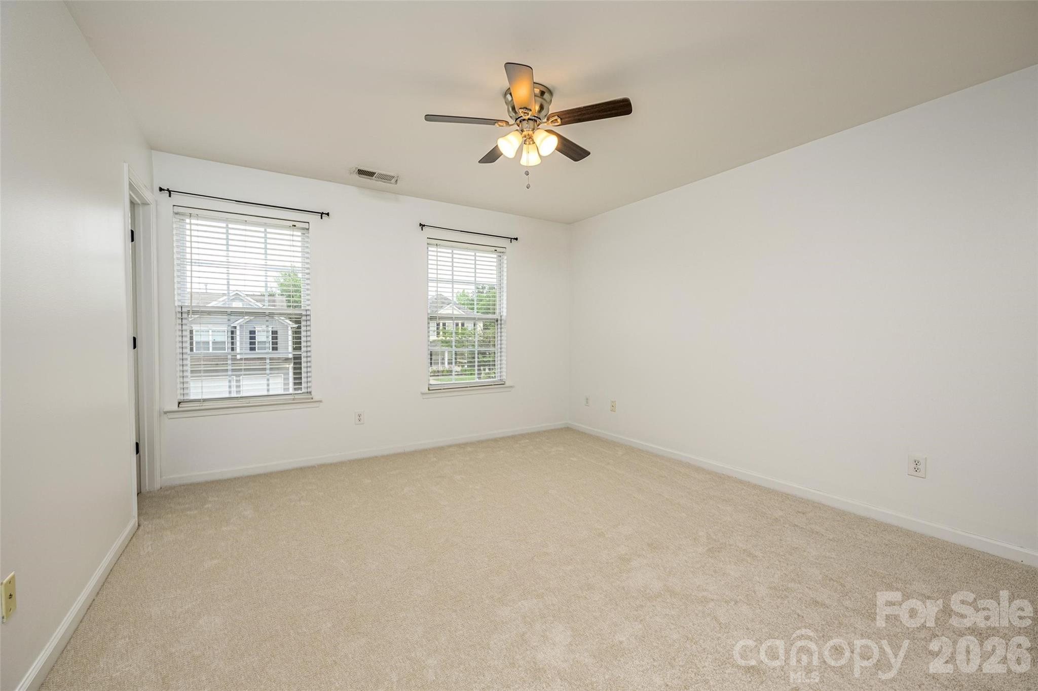 10809 Traders Court Property Photo 15