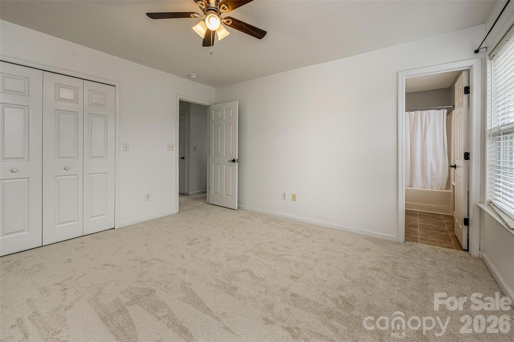 10809 Traders Court Property Photo 16