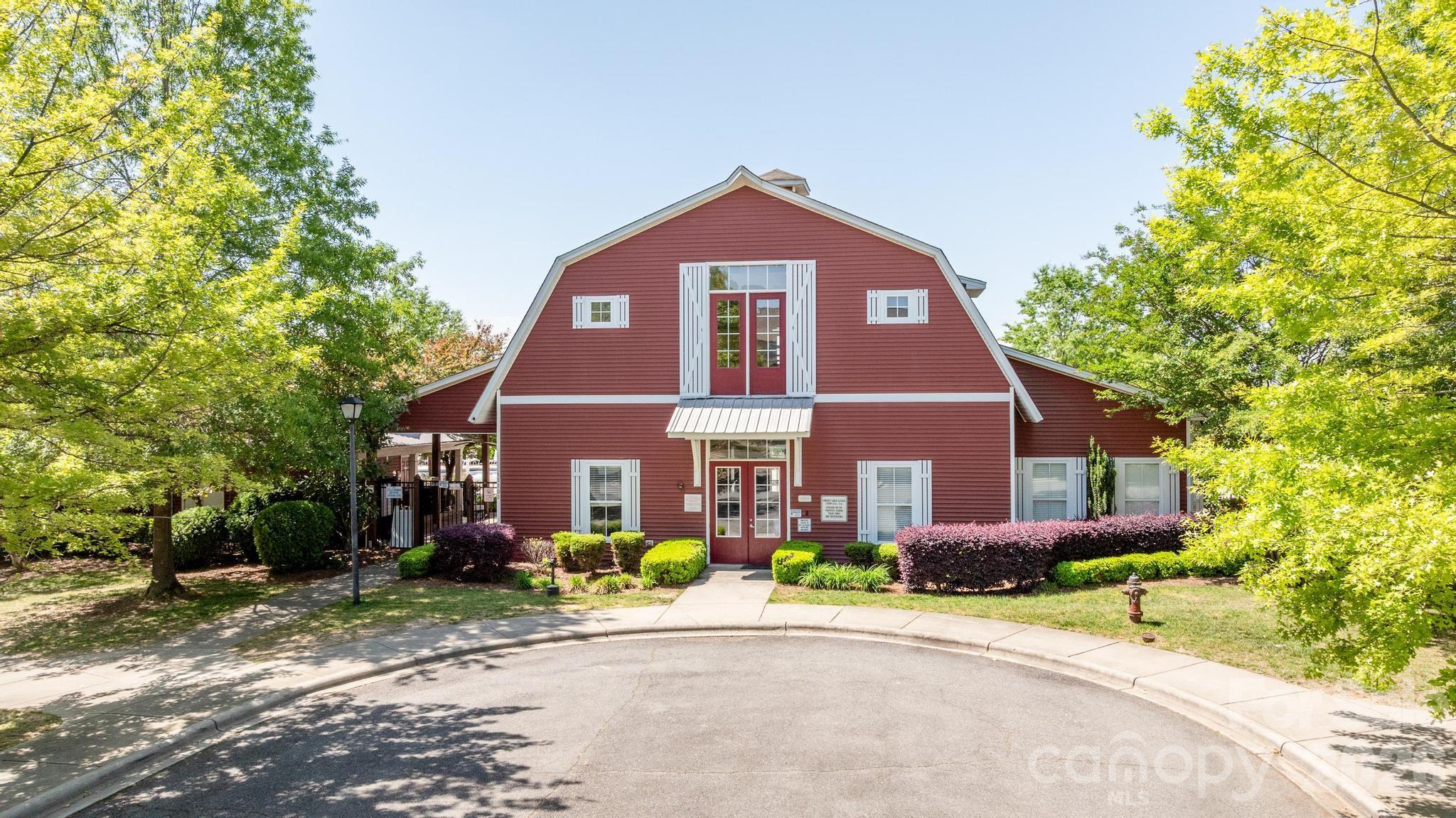 10809 Traders Court Property Photo 27