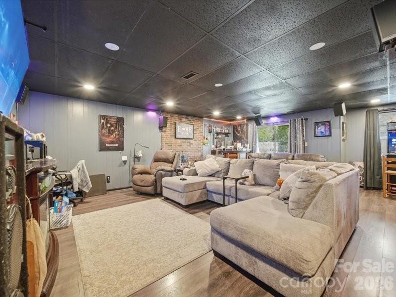 6 Woodland Circle Property Photo 9
