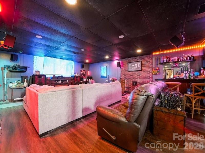 6 Woodland Circle Property Photo 10