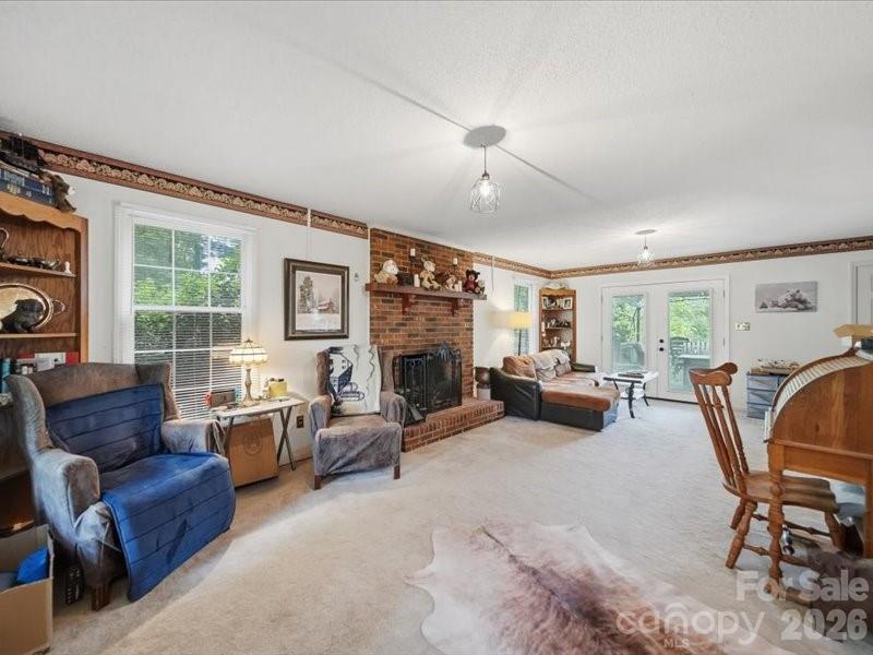 6 Woodland Circle Property Photo 14