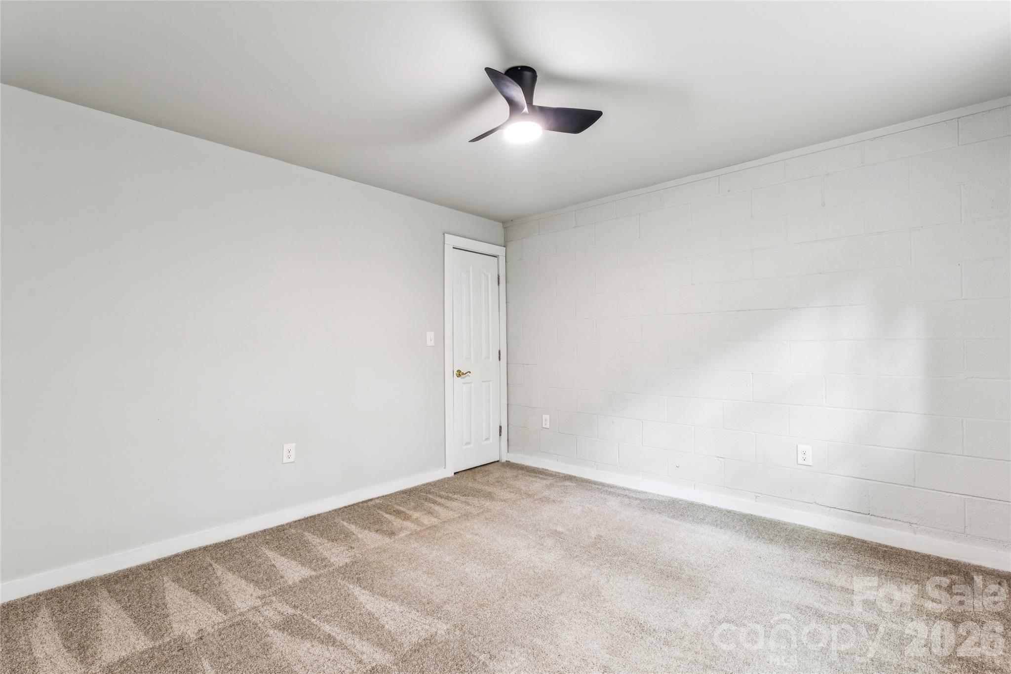 1014 N Mountain Street Property Photo 18