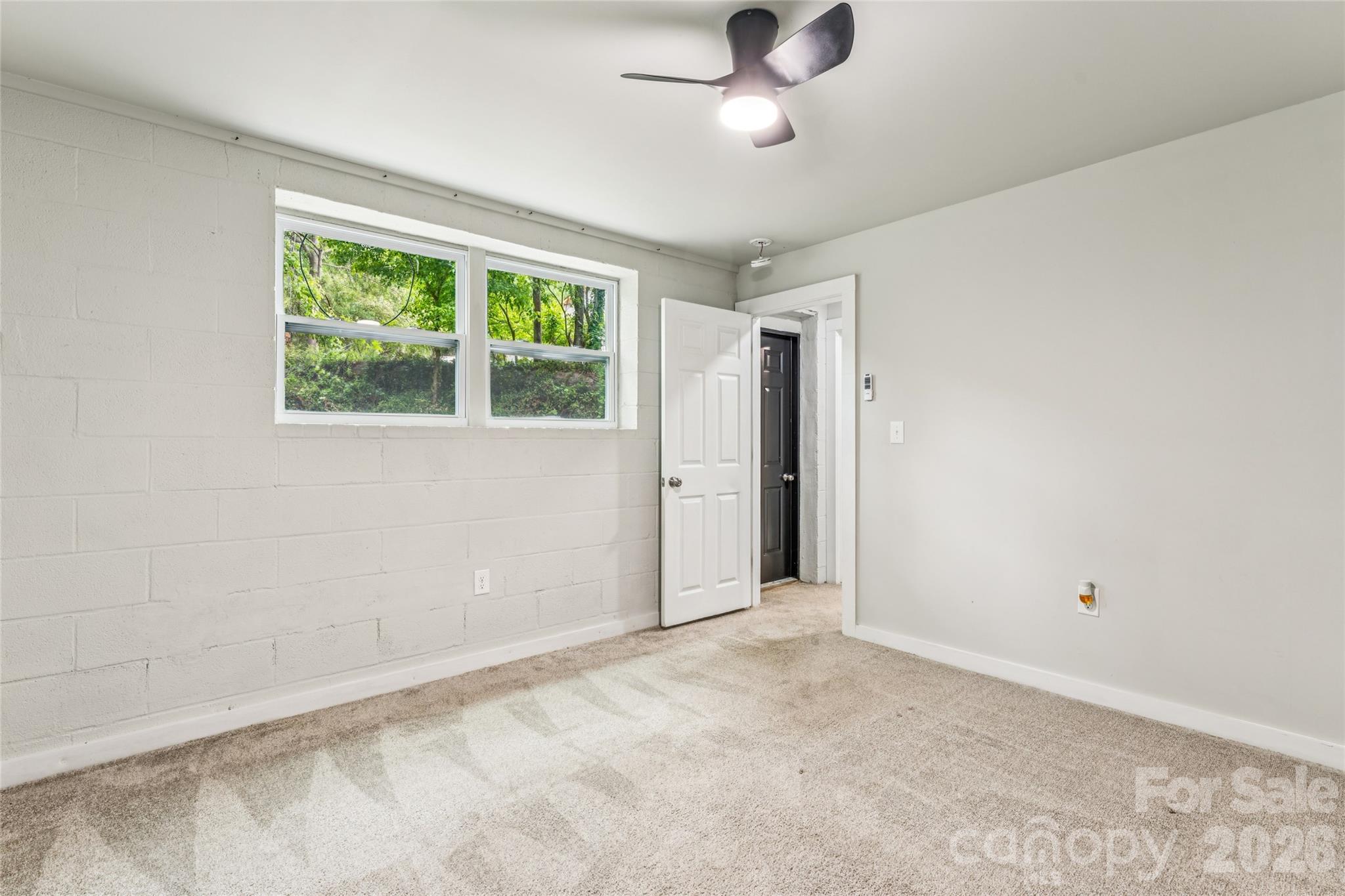 1014 N Mountain Street Property Photo 19