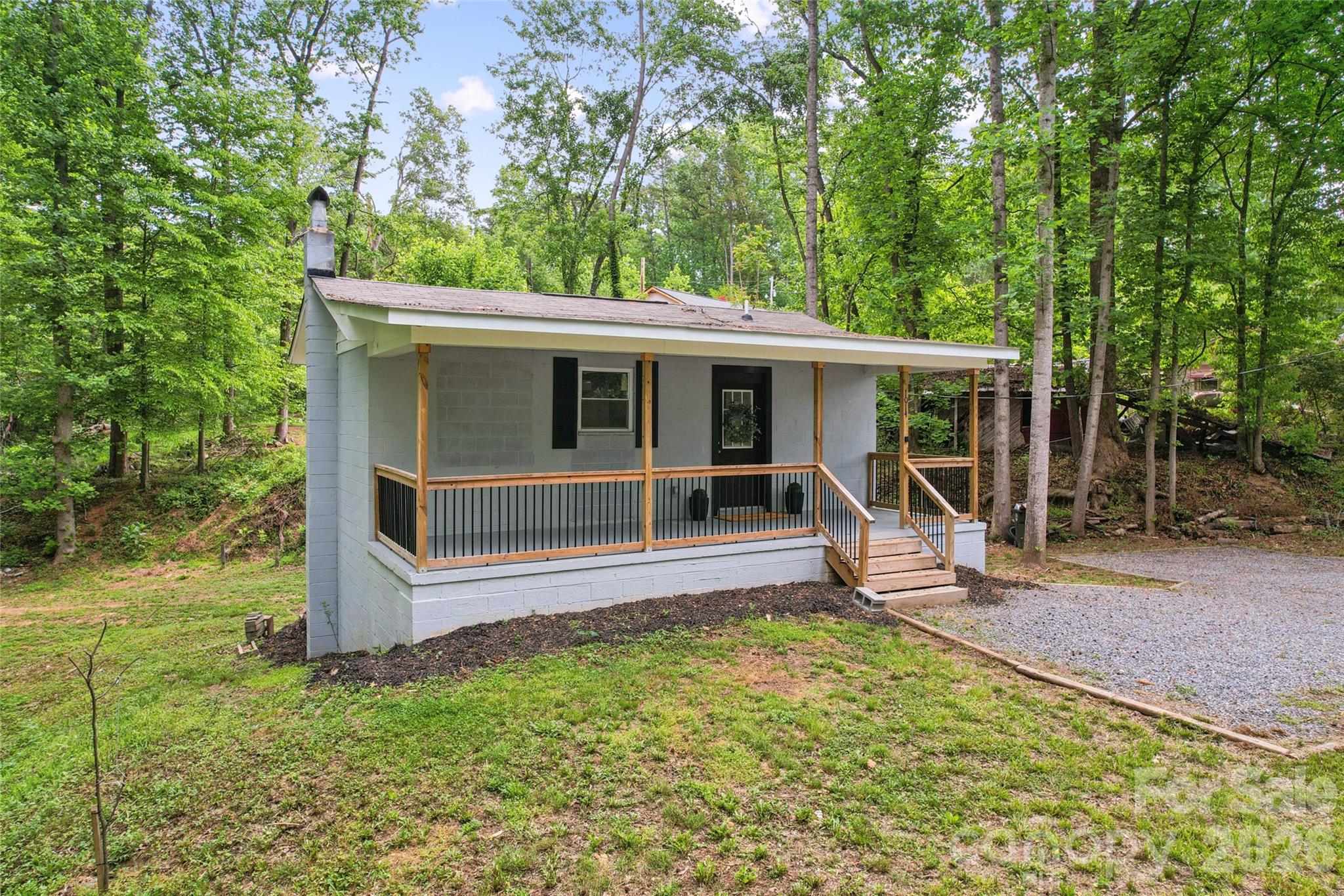1014 N Mountain Street Property Photo 24
