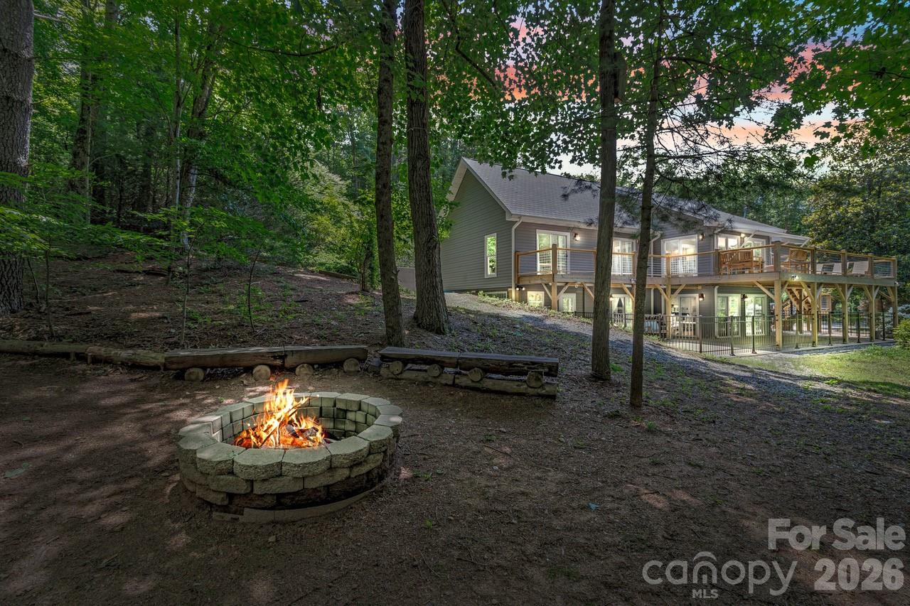 153 Skyview Circle Property Photo 1