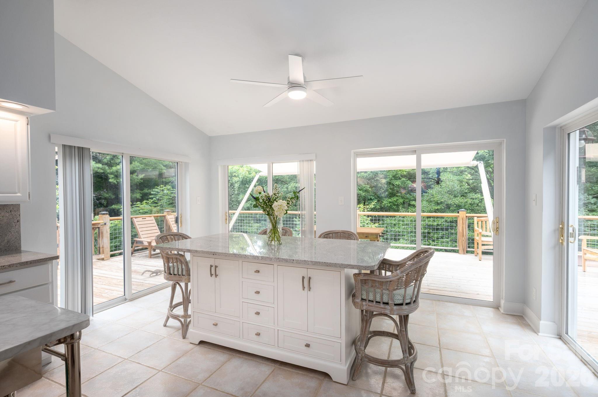 153 Skyview Circle Property Photo 11