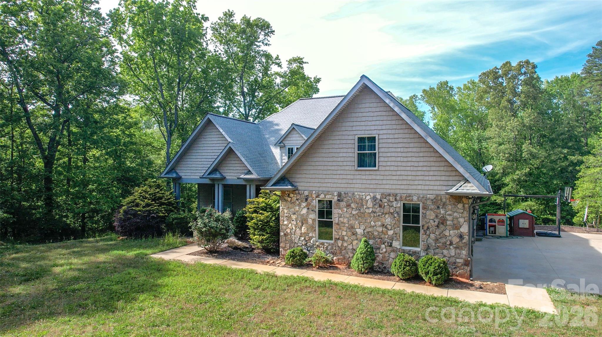 2818 Rockford Road Property Photo 1